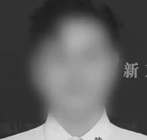 安徽一男子掉入草場粉碎機身亡，同在該草場工作的母親目睹悲劇發生